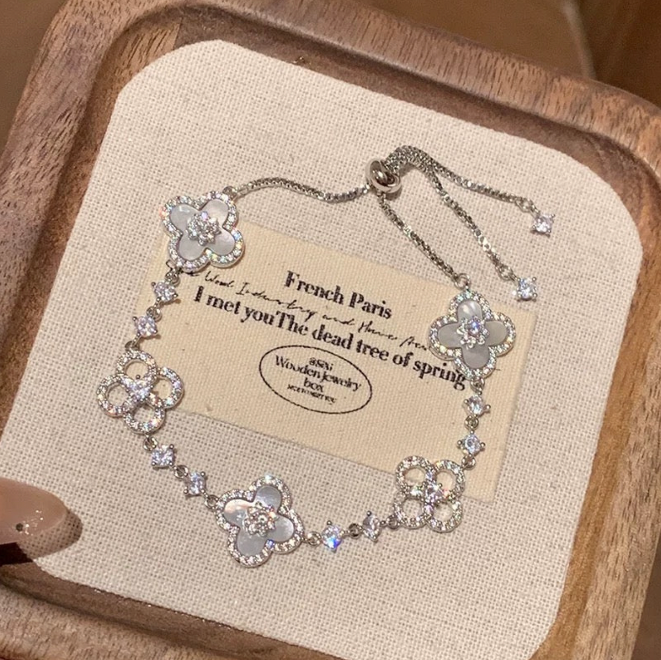 Convaria™ Diamond Clover Bracelet